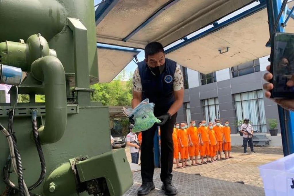 BNNP Kepri Musnahkan 8,2 Kg Sabu dan 2.990 Butir Ekstasi, Tangkap 15 Tersangka