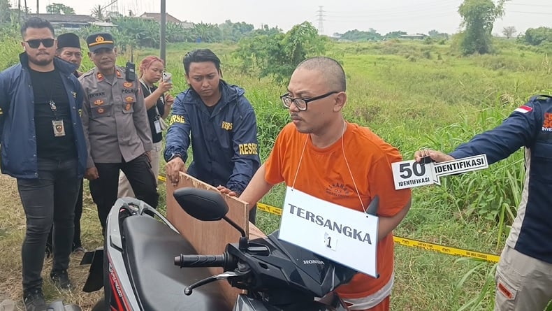 Pembunuh Ojol di Gresik Sempat Kesulitan Angkat Korban, Jenazah Jatuh Tertimpa Motor 
