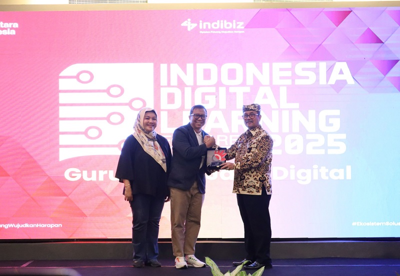 Bupati Cirebon Dukung Langkah Telkom Tingkatkan Kecakapan Digital Guru lewat IDL 2025