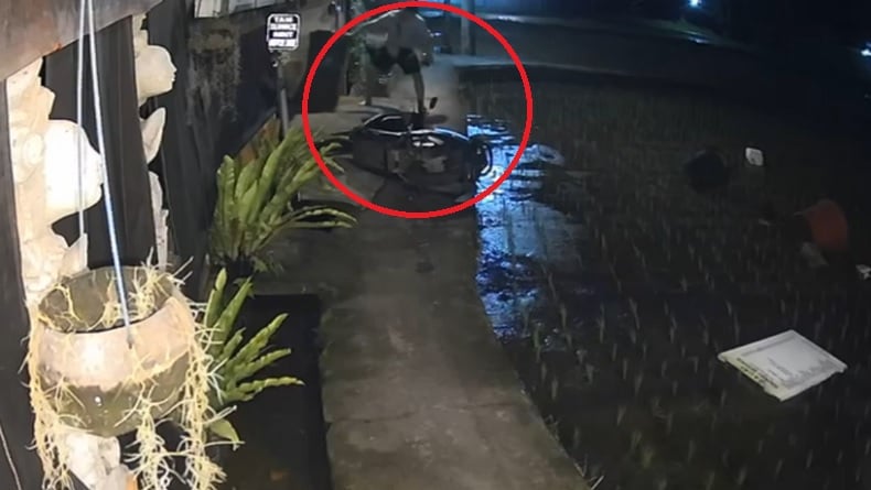 WNA asal Australia Mengamuk di Gianyar, Lempar Barang Warga dan Lukai Diri Gunakan Pisau