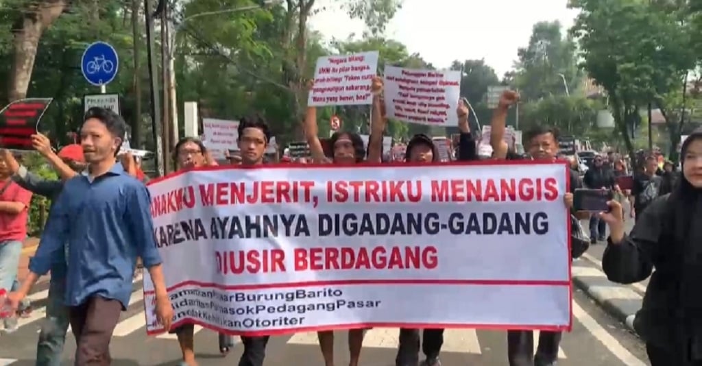 Pedagang Pasar Hewan Barito Demo Tolak Relokasi, Protes Pembangunan Taman