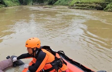 Pilu! Kakek dan Cucu Ditemukan Tewas usai Hanyut di Sungai Belumai Deliserdang