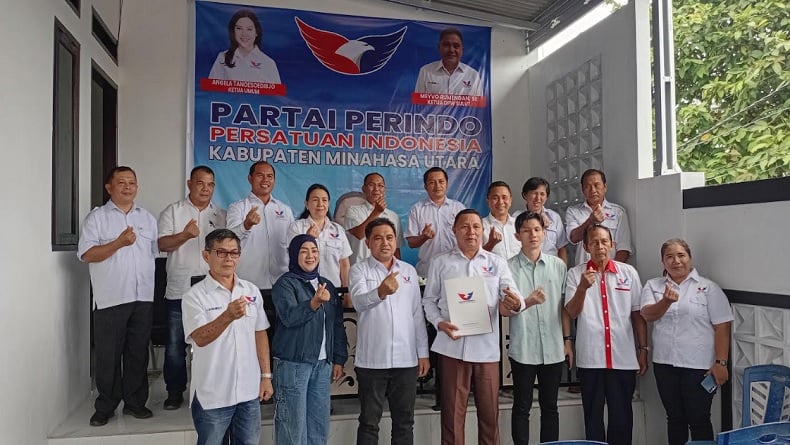 Ketua DPW Perindo Sulut Serahkan SK Sekaligus Resmikan Sekretariat DPD Minahasa Utara