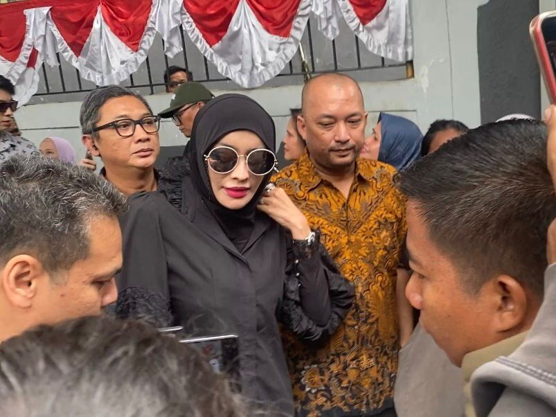 Panas! Doktif Bongkar Keborokan Reza Gladys, Bisnis Skincare Dikuliti Habis
