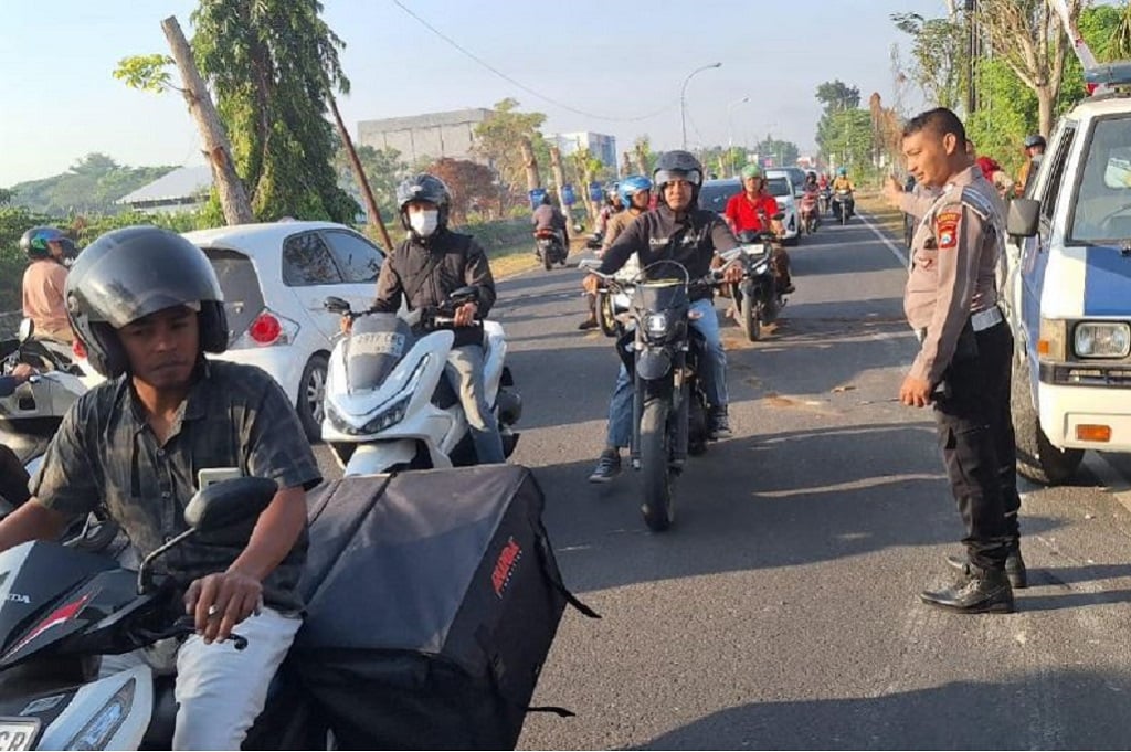 Kecelakaan Maut di Bangkalan, Pemotor Tewas Mengenaskan Tertabrak Truk