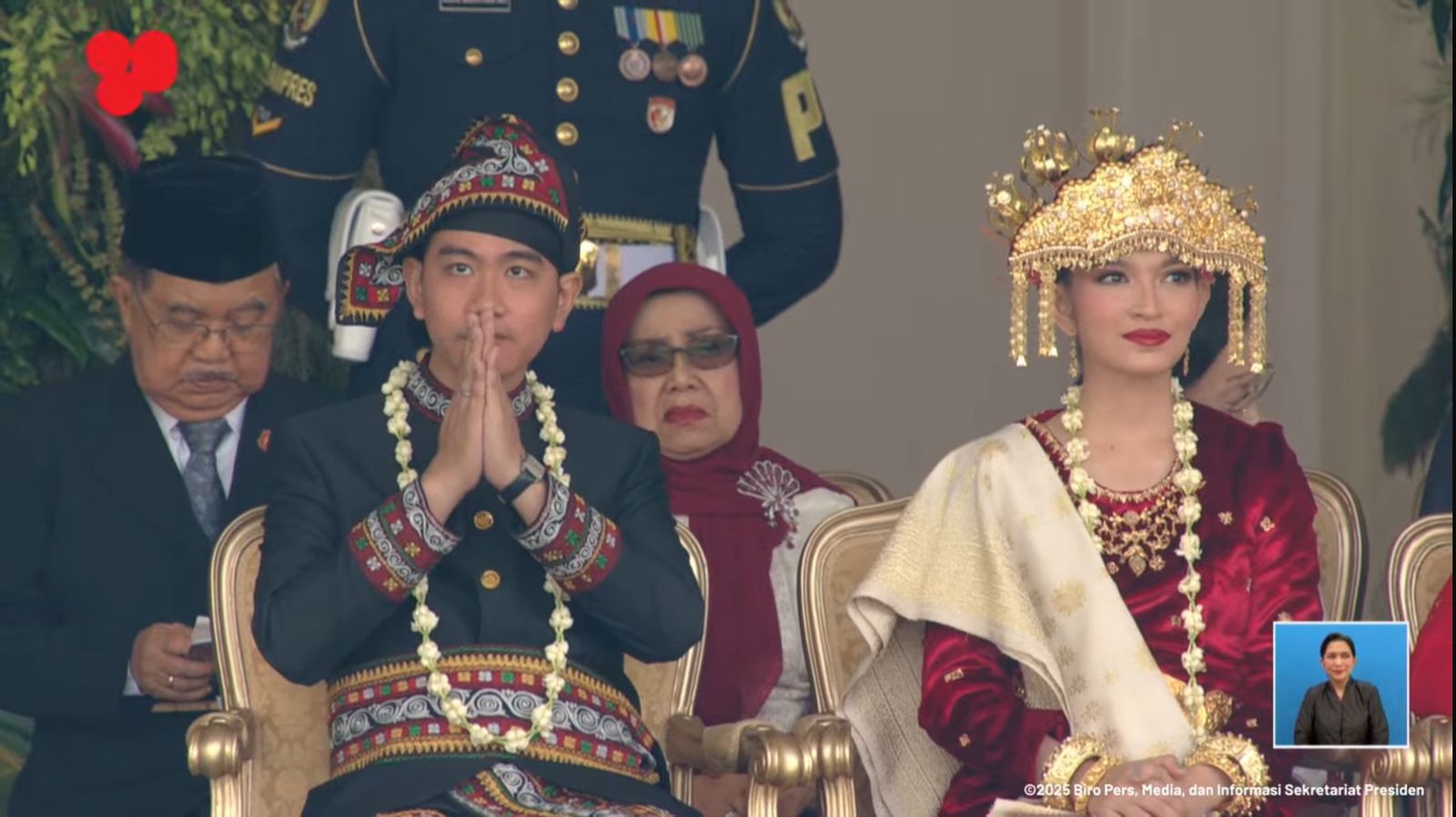 Wapres Gibran Kenakan Baju Adat Gayo Aceh, Selvi Busana Palembang