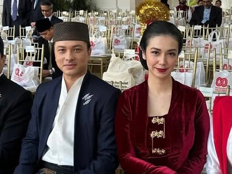 Viral Nicholas Saputra dan Velove Vexia Tampil Menawan di Istana Merdeka, Netizen Gaduh!