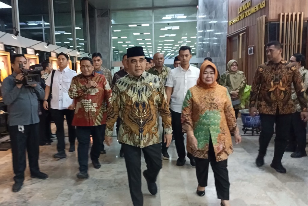 Malam-Malam Menteri Kabinet hingga Pimpinan Lembaga Negara Datangi MPR   