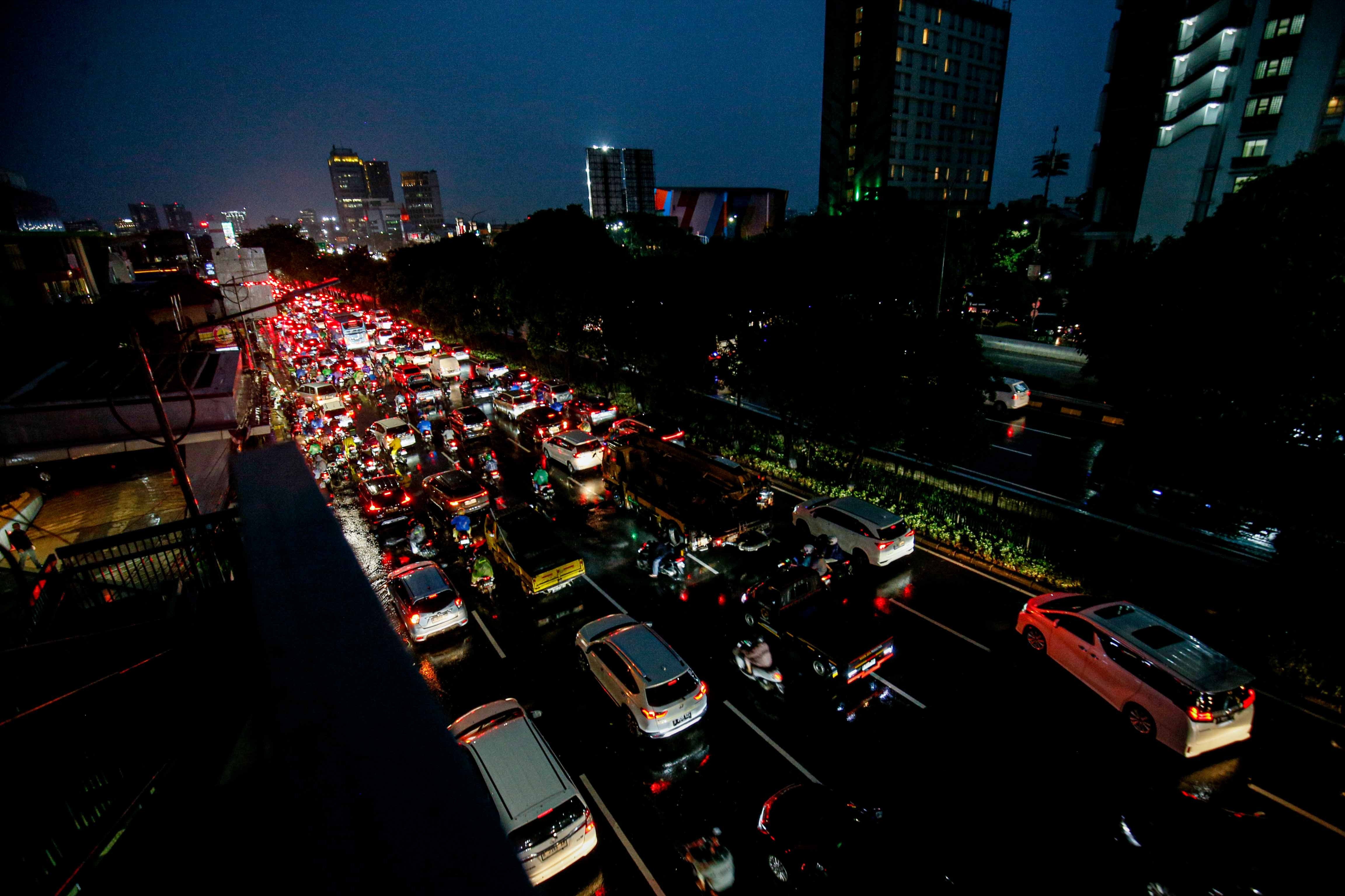 Kemenhub Mau Batasi Kendaraan Masuk Jakarta demi Urai Macet di Jalan TB Simatupang