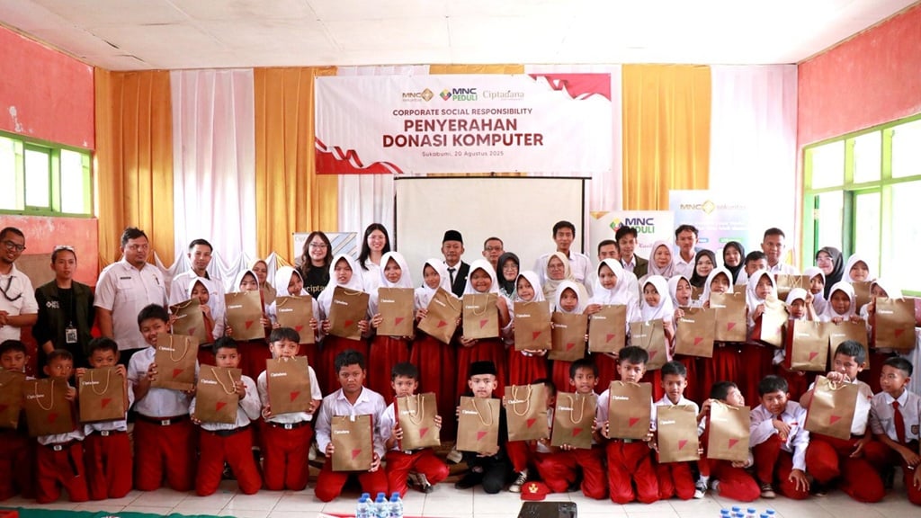 MNC Sekuritas, MNC Peduli dan Ciptadana Asset Management Dorong Literasi Digital di 4 SD Sukabumi 