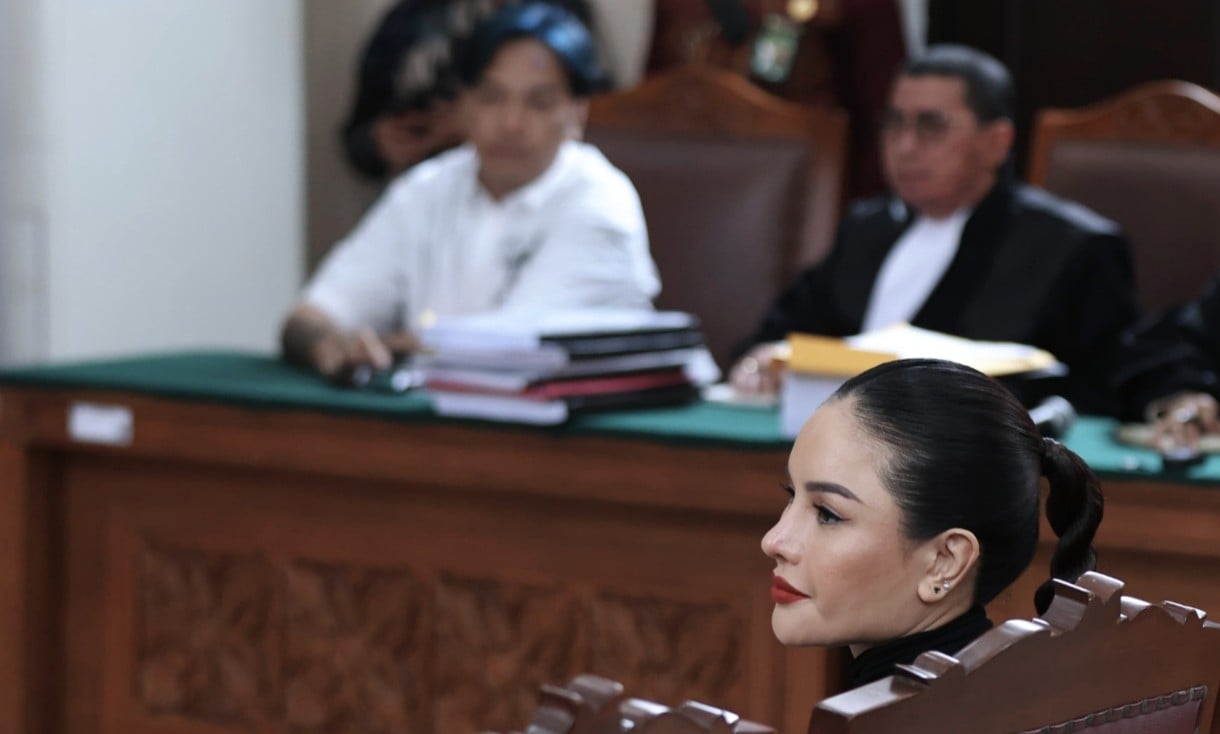 Soal Uang, Nikita Mirzani dan Asistennya Beda Keterangan dalam Sidang Kasus Pemerasan dan TPPU 