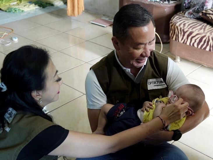 Mengharukan, Cerita Asri Welas Peduli Penyakit Katarak Kongenital gegara Anaknya