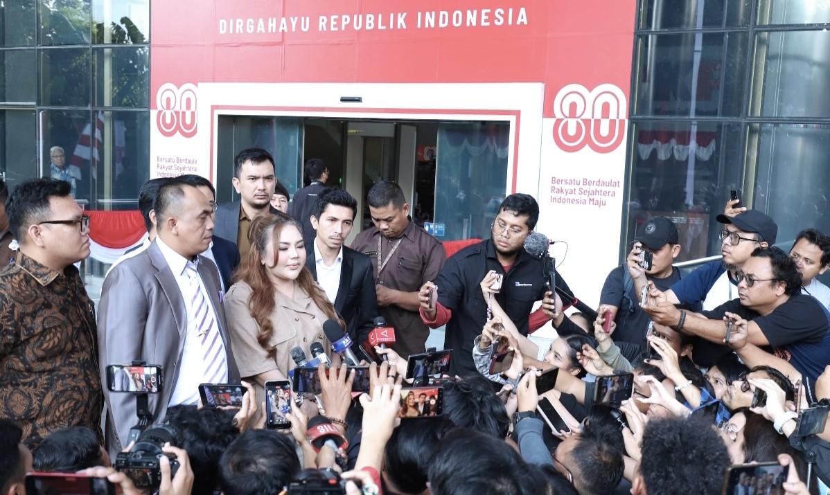 Kecewa Tes DNA Negatif, Lisa Mariana Lanjutkan Gugatan ke Ridwan Kamil
