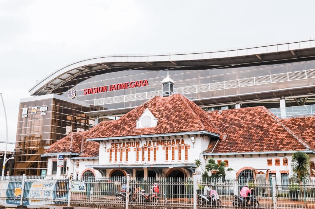 Antisipasi Kemacetan Saat Semarak HUT ke-80 RI di Monas, 8 Perjalanan KA dari Gambir Berhenti Khusus di Stasiun Jatinegara