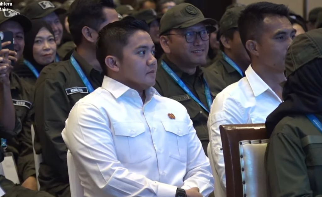 Seskab Teddy Didapuk Jadi Duta Sekolah Rakyat