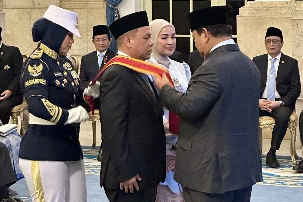 Haji Isam Turut Dianugerahi Bintang Mahaputera Utama oleh Prabowo