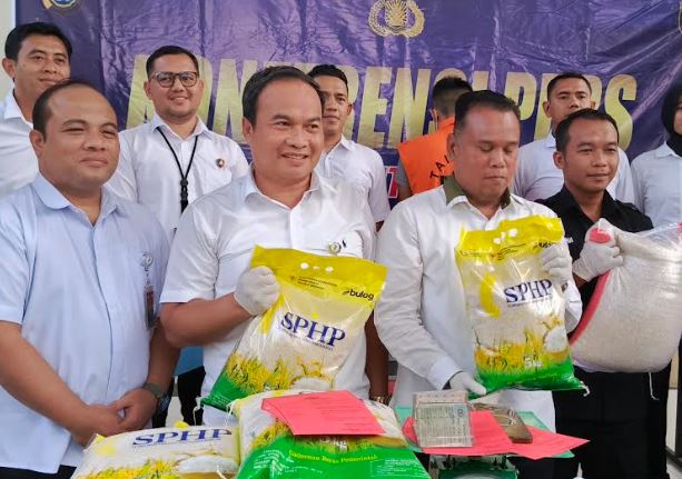Polisi Bongkar Pengoplosan Beras Subsidi SPHP di Jambi, Pemilik RPK Ditangkap