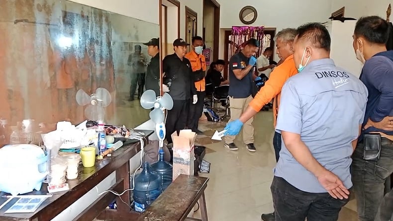 Olah TKP, Polisi Selidiki Penyebab Kematian Mahasiswa ITS Surabaya