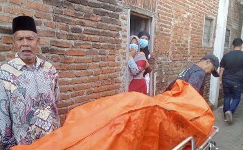Pria Tewas di Atap Plafon Rumah Gegerkan Warga Malang, Ditemukan Surat Wasiat