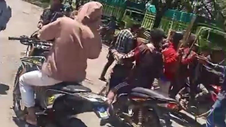 Bawa Senpi dan Sajam, Ratusan Warga SAD Serbu Pabrik Sawit PT SAL I Merangin