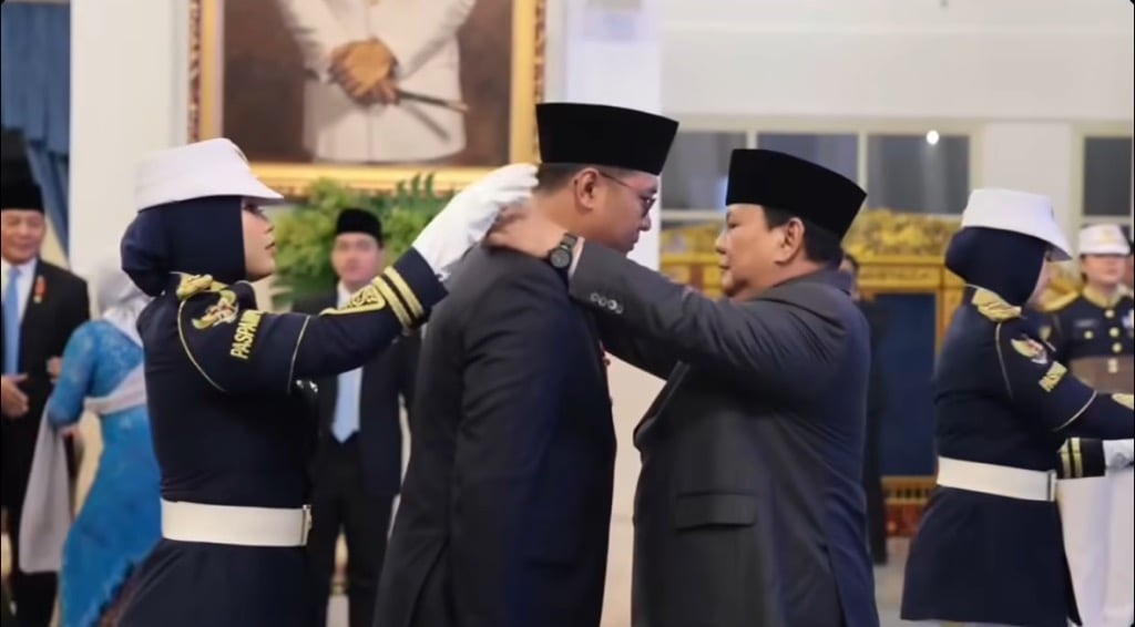 Wamentan Sudaryono Terima Tanda Kehormatan dari Prabowo: Penghargaan Ini untuk Petani RI
