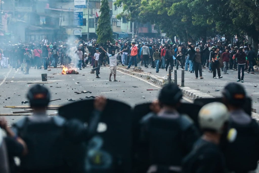 Wamenkomdigi Soroti Demo Ricuh 25 Agustus gegara Terprovokasi Konten TikTok