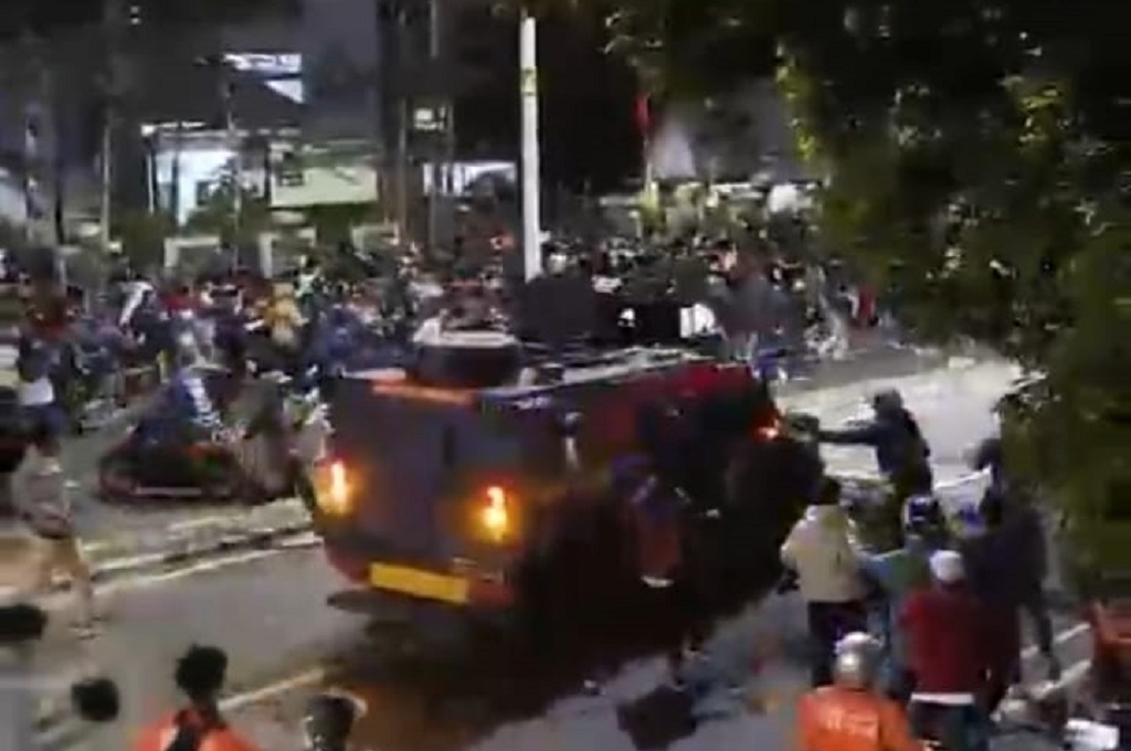 Kapolri Minta Maaf soal Viral Mobil Brimob Lindas Ojol