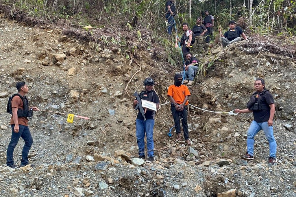 Satgas Damai Cartenz Rekonstruksi Pembunuhan 2 Brimob di Nabire, 21 Adegan Diperagakan