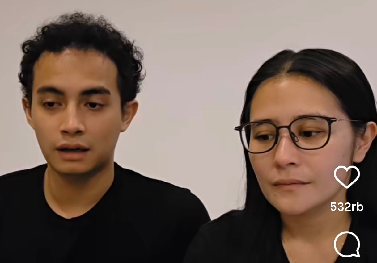 Prilly Latuconsina dan Omara Esteghlal Kompak Kenakan Kaos Hitam, Suarakan Keadilan untuk Affan Kurniawan 