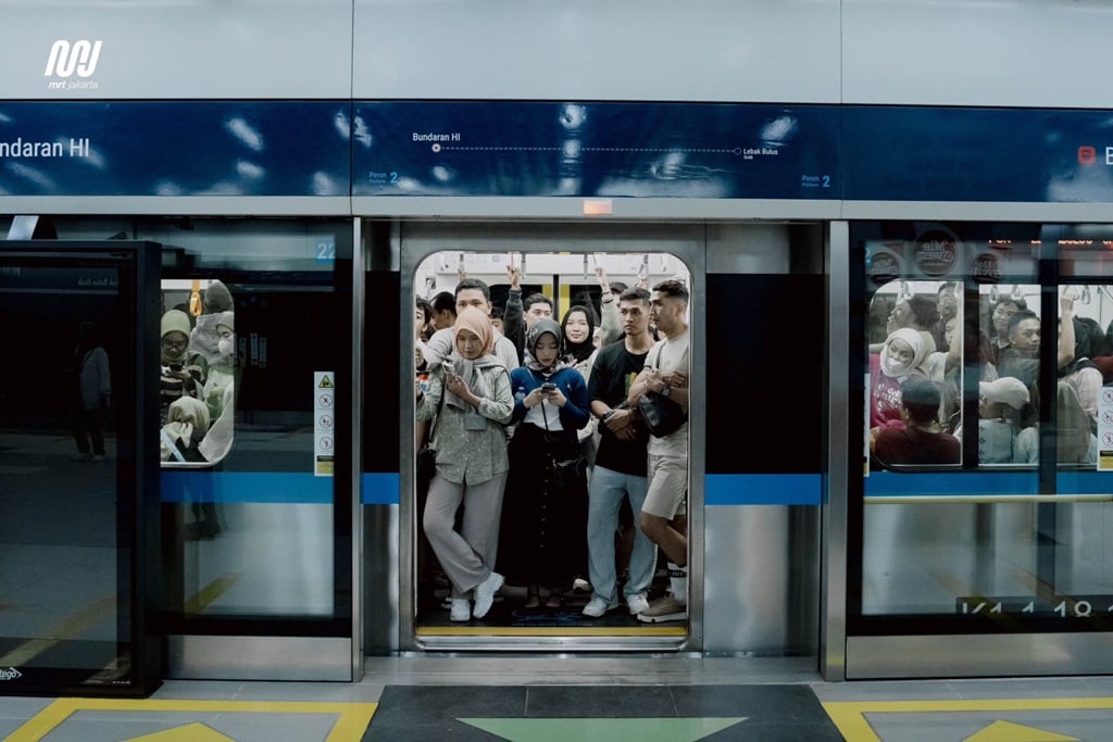 MRT Jakarta Telah Normal Pascademo, Stasiun Istora Mandiri Kembali Beroperasi