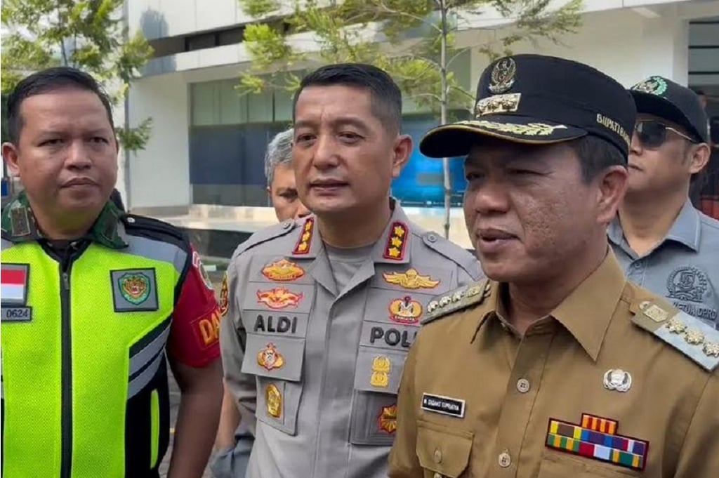 Bupati Bandung Tegaskan Tak Ada WFH bagi ASN dan Pelajar saat Demo