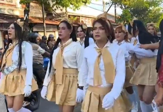 Heboh Waria Ikut Lomba Gerak Jalan HUT RI, PCNU Sampang: Teguran Kiai Tak Digubris