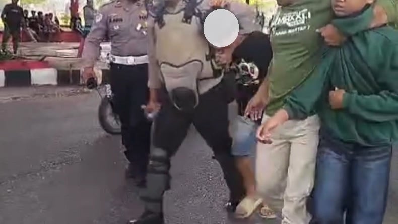 3 Remaja Ditangkap Polisi, Diduga Pelempar Molotov saat Demo Ricuh di Grobogan