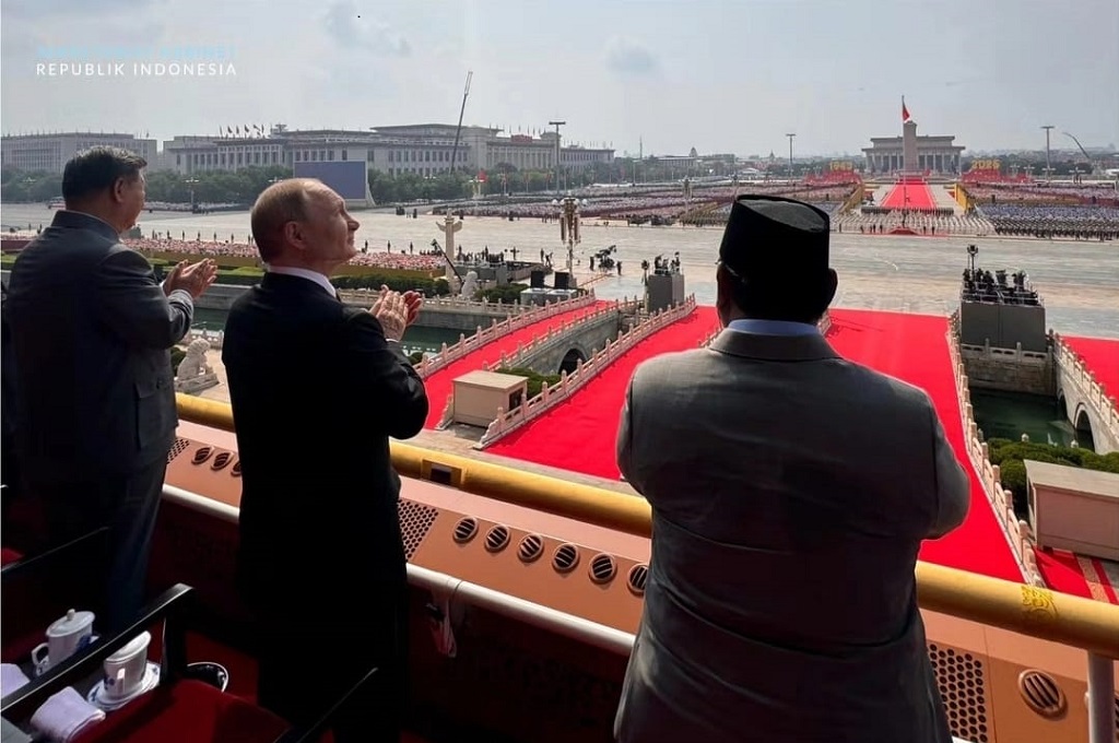 Prabowo, Putin dan Xi Jinping Saksikan Parade Militer di China, Kompak Tepuk Tangan