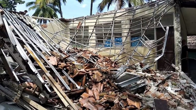 2 Ruang Kelas SDN Nangela Bogor Ambruk, Siswa Belajar di Luar Kelas
