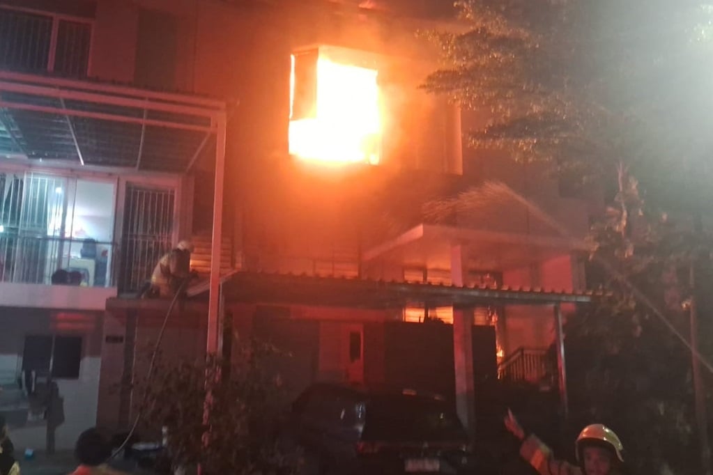 Kronologi Kebakaran Rumah Tewaskan 2 Orang di Jakbar, Korban Terjebak di Lantai Dua