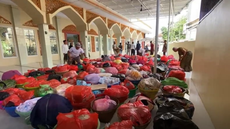 Tradisi Ngatir di Cipanas Lebak, Silaturahmi Antarkampung Lewat Tukar Bakul Nasi