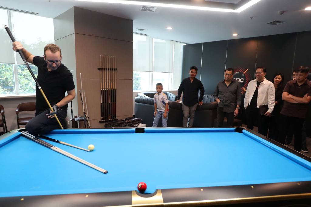 Juara Dunia Biliar Florian Kohler Puji Fasilitas Pro Billiard Center Jakarta