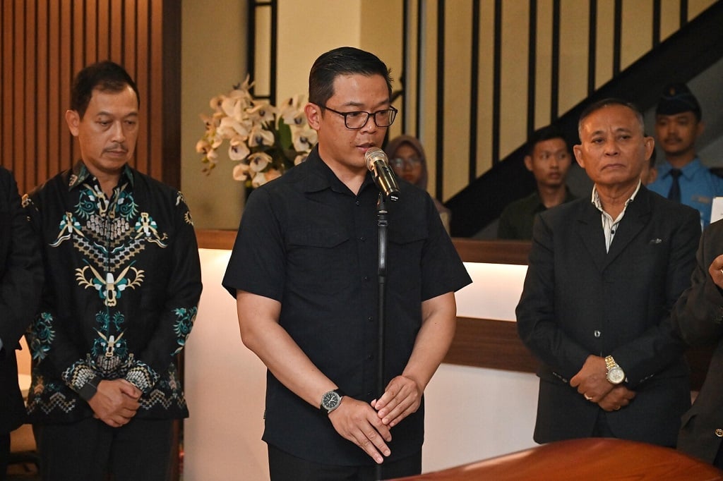 Menlu Sugiono Tanggung Biaya Pendidikan Anak Staf KBRI Lima Zetro Purba