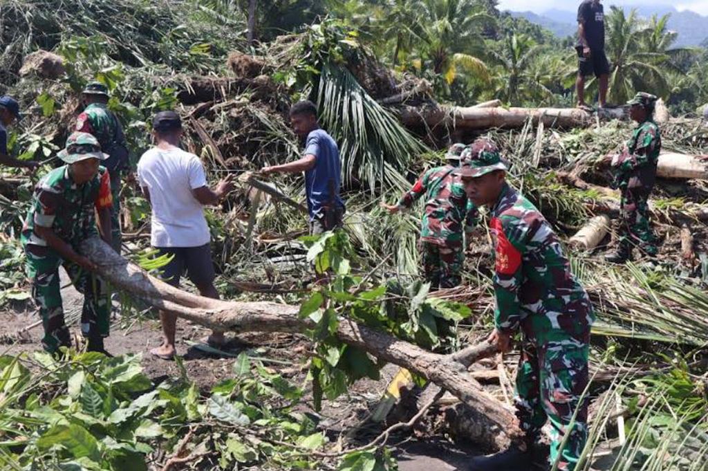 TNI Kerahkan 400 Prajurit Bantu Korban Banjir Bali, Fokus Evakuasi dan Cari Korban Hilang