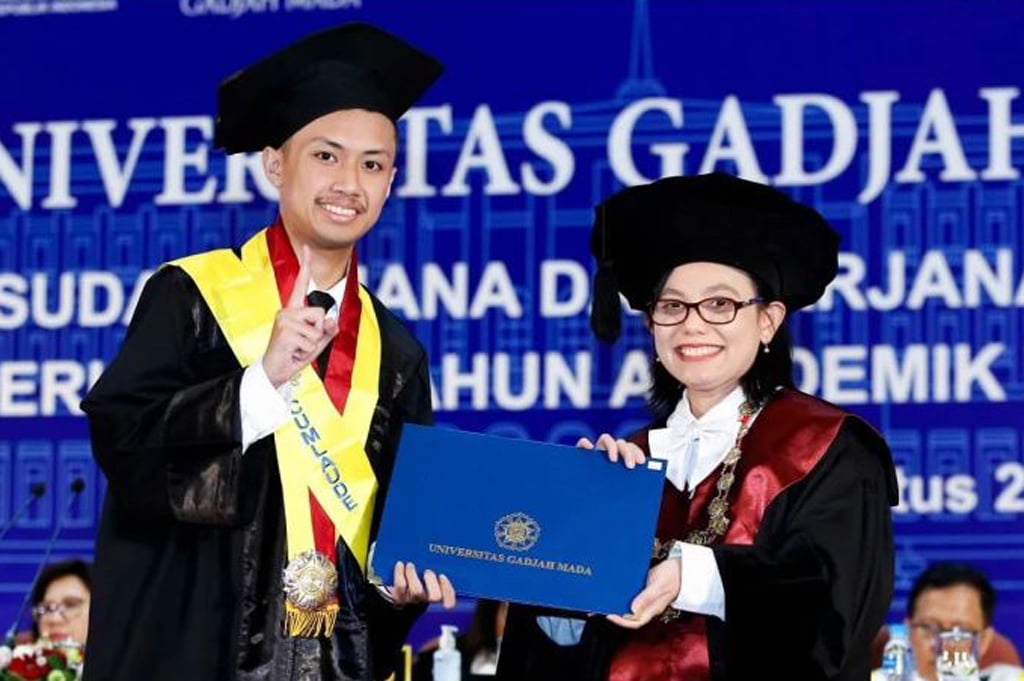 Kisah Inspiratif Duiddo Imani, Mahasiswa Termuda Lulus Hukum UGM di Usia 20 Tahun