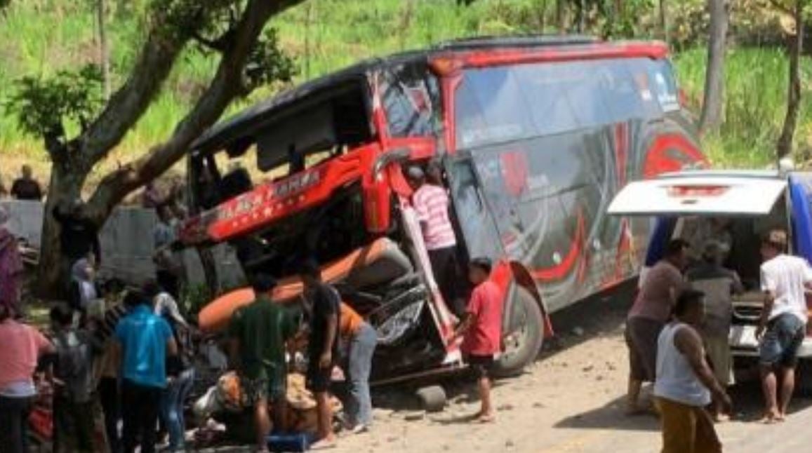 Kecelakaan Maut Bus Wisatawan Bromo Tabrak Rumah di Probolinggo, 6 Orang Tewas