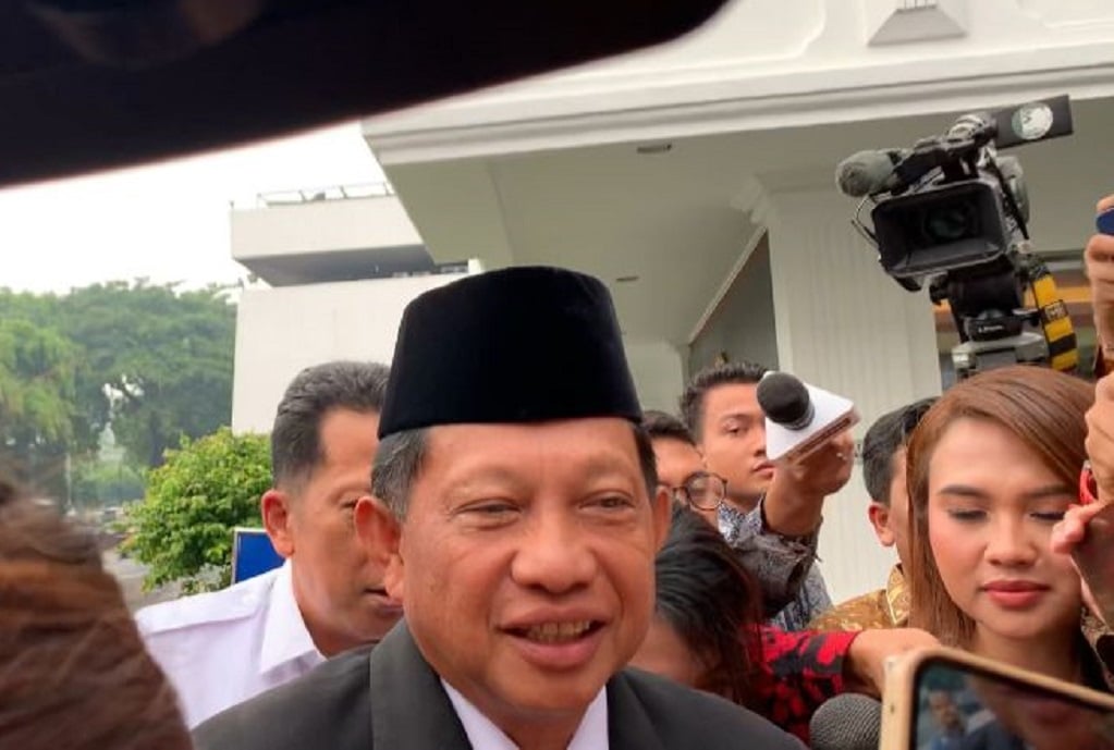 Mendagri Buka Suara soal Reshuffle Siang Ini, Djamari Chaniago Fix Jadi Menko Polkam?