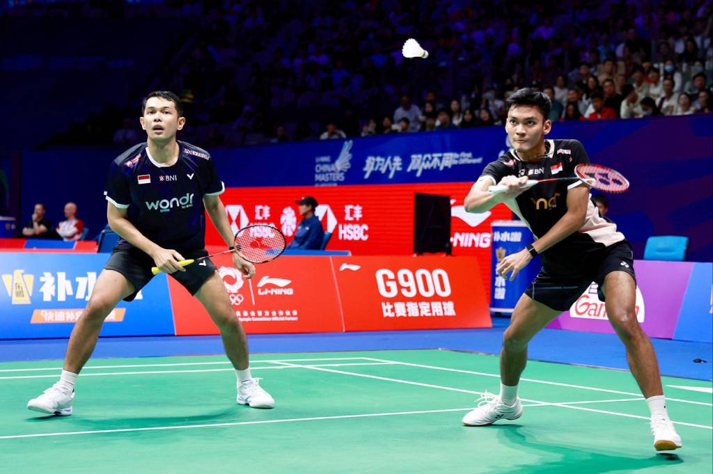 Fajar/Fikri Tumbangkan Jagoan Tuan Rumah, Lolos ke Perempat Final China Masters 2025