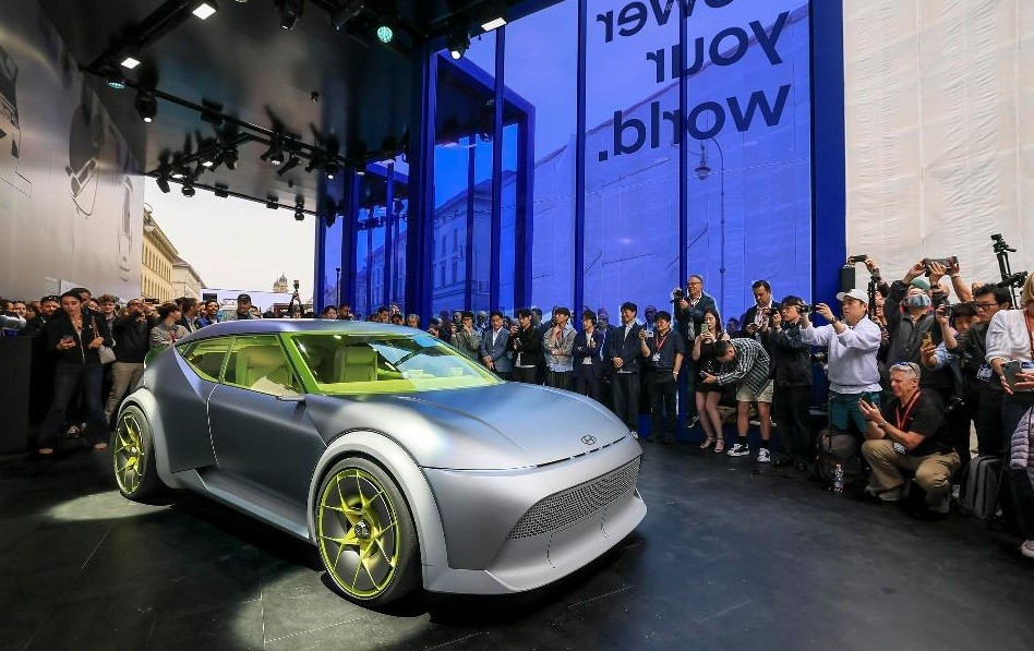 Hyundai Pamer Mobil Concept THREE, Desain Mirip Kendaraan Luar Angkasa 