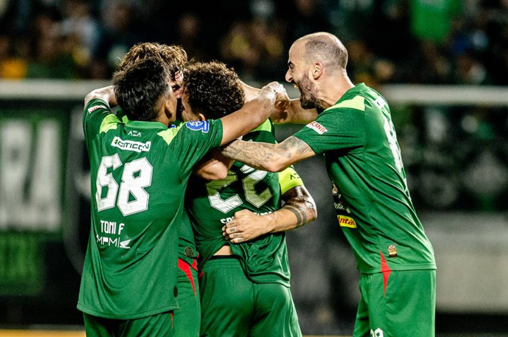 Hasil Super League: Persebaya Menang Tipis vs Semen Padang, Malut United Bantai Madura United