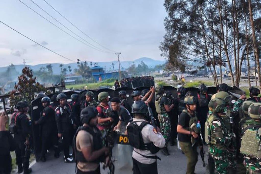 Heroik! 6 Prajurit TNI Hadapi Hujan Panah Beracun demi Selamatkan Warga dan Guru di Yalimo