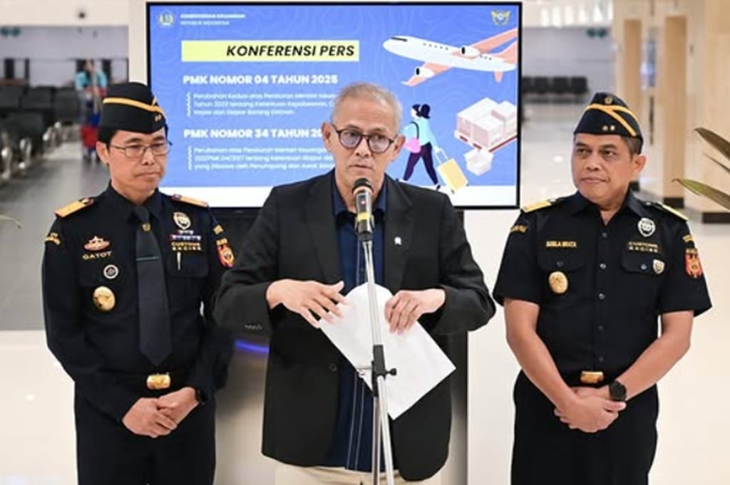 Penjelasan Wamenkeu Anggito soal Penyesuaian Tarif Cukai Rokok 2026