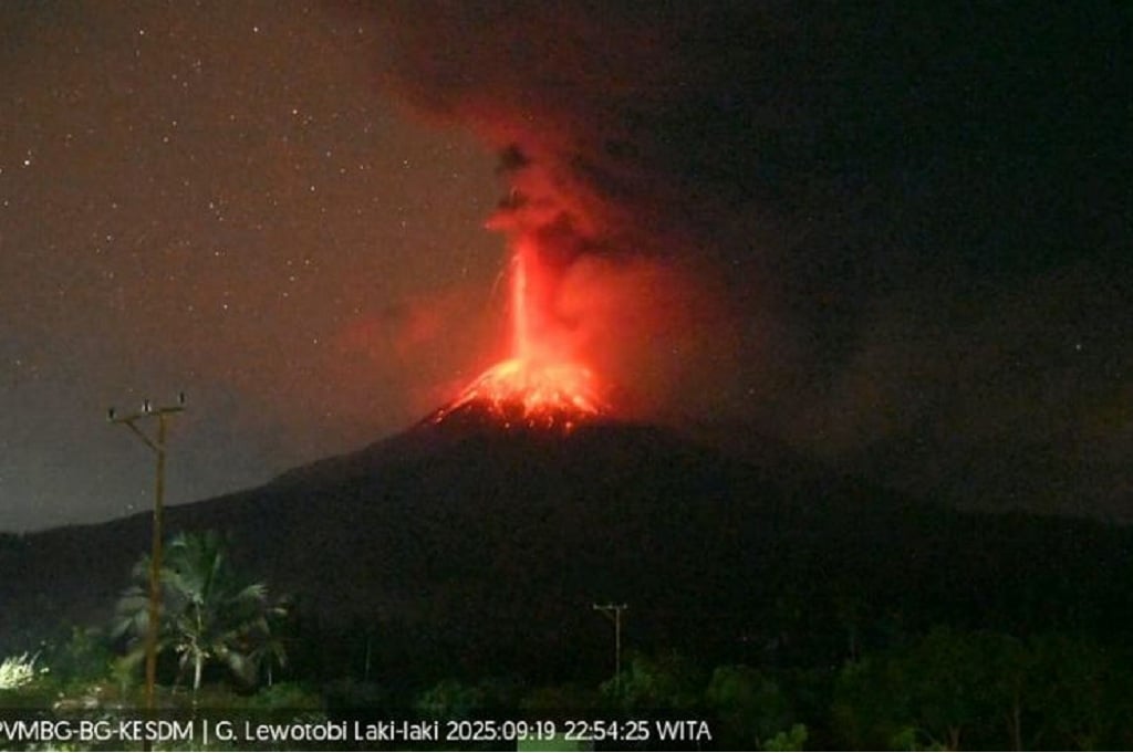 Penampakan Erupsi Dahsyat Gunung Lewotobi Laki-laki, Abu Vulkanis Capai 6 Km