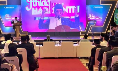 Ithlaq Hari Santri 2025 di Tebuireng, Menag: Pesantren Jadikan Indonesia Kiblat Peradaban Islam